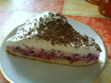 Rezept: Preißelbeer-Sahnetorte Bild Nr. 3 Preißelbeer-Sahnetorte - Rezept - Bild Nr. 3