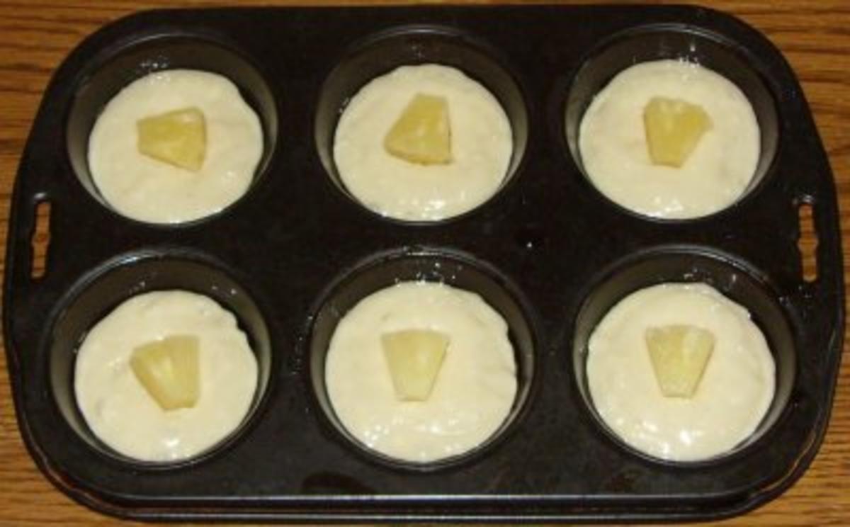 Kleingebäck - Kokos-Muffins mit fruchtiger Überraschung - Rezept - Bild Nr. 2