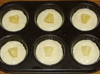 Kleingebäck - Kokos-Muffins mit fruchtiger Überraschung - Rezept - Bild Nr. 2