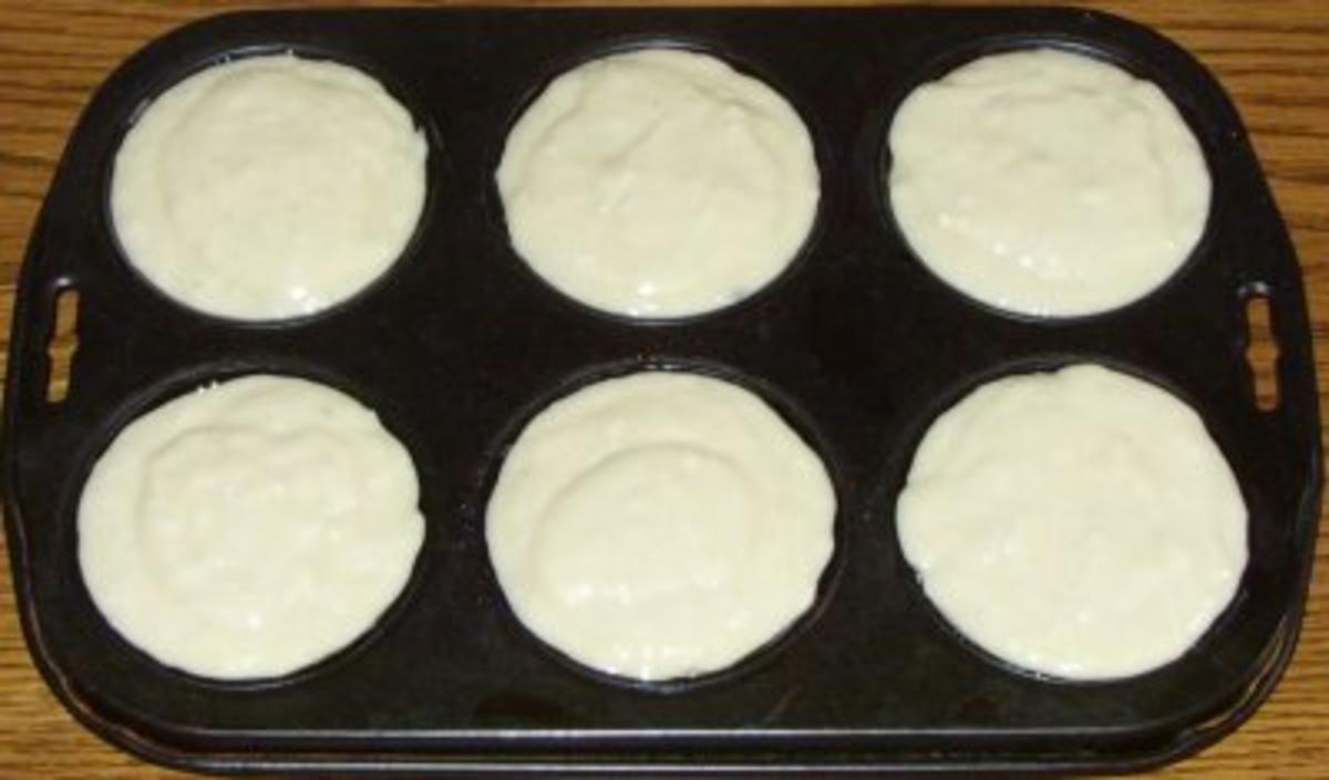Kleingebäck - Kokos-Muffins mit fruchtiger Überraschung - Rezept - Bild Nr. 3