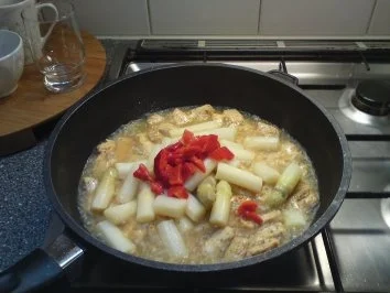 Rezept: Puten-Spargel -Pfanne Bild Nr. 2 Puten-Spargel -Pfanne - Rezept - Bild Nr. 2