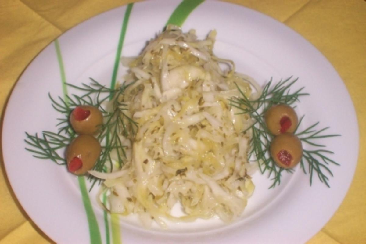 Bilder für Krautsalat mit Weißkohl (Weißkraut) mittelgroß und Öl - Rezept