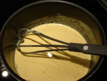 Schwarze Nudeln mit Flusskrebsen; Spinat-Käse-Sahnesoße - Rezept - Bild Nr. 8