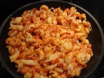 Schwarze Nudeln mit Flusskrebsen; Spinat-Käse-Sahnesoße - Rezept - Bild Nr. 10