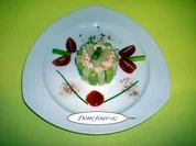 Krabbencocktailmousse von weißen & grünen Spargel umhüllt - Rezept