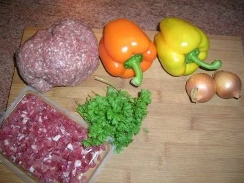 Guglhupf-Hackbraten  mit Bechamelkartoffeln und Erbsen - Rezept - Bild Nr. 3