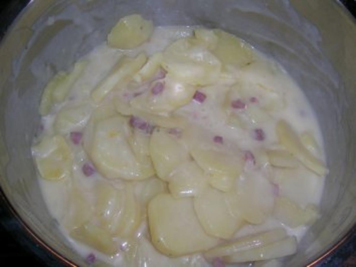 Bechamelkartoffeln - eine leckere Beilage oder aber auch nur "Pur" mit Salat - Rezept