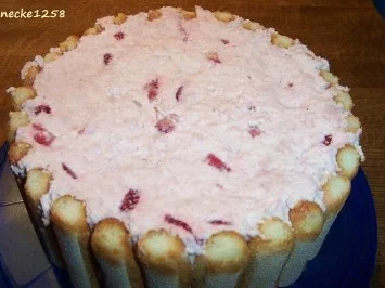 Rezept: Erdbeer-Charlotte Bild Nr. 12 Erdbeer-Charlotte - Rezept - Bild Nr. 12