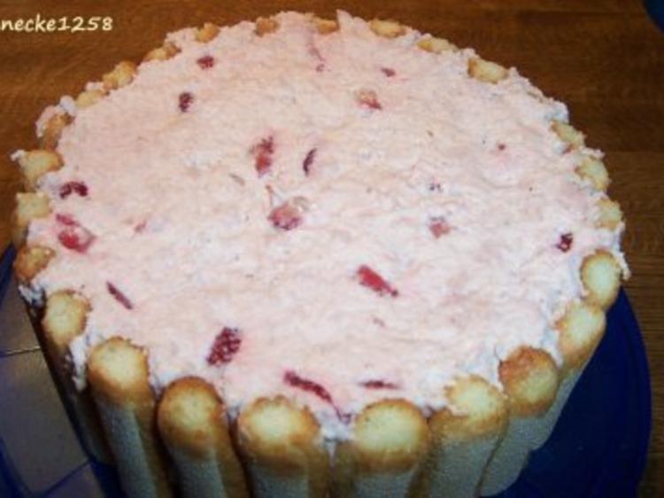 Erdbeer Charlotte - 180 kcal/100g