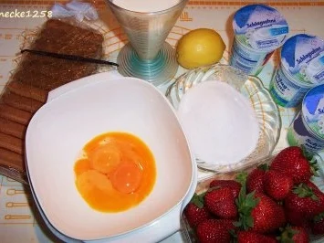 Rezept: Erdbeer-Charlotte Bild Nr. 3 Erdbeer-Charlotte - Rezept - Bild Nr. 3