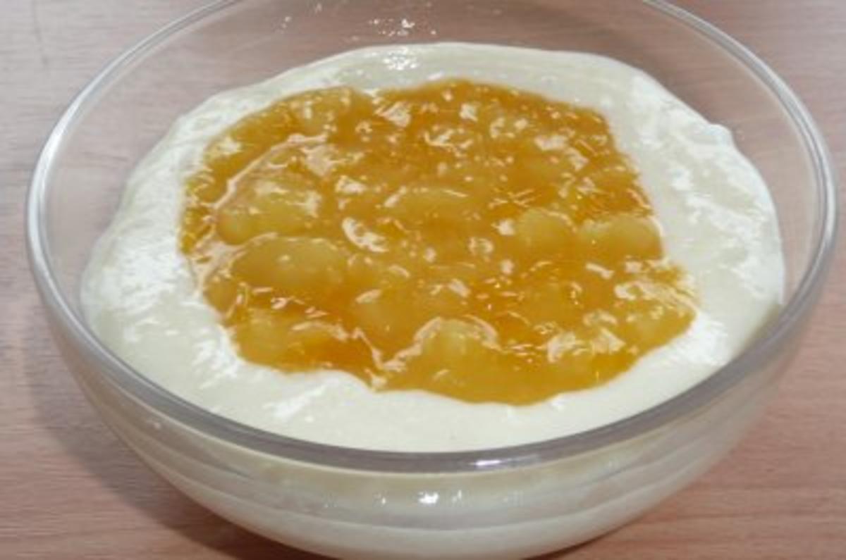 Dessert: Mandelflammerie mit Apfel-Mandarinenkompott - Rezept - Bild Nr. 2