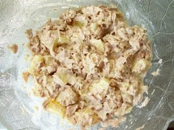 Rezept: Salat: Thunfisch mit Ananas Bild Nr. 3 Salat: Thunfisch mit Ananas - Rezept - Bild Nr. 3