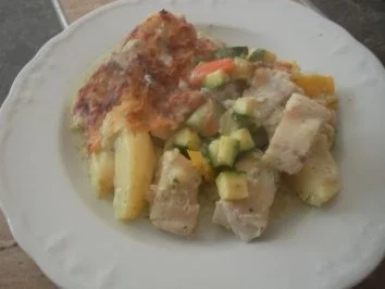 Rezept: Fisch-Gemüse-Auflauf mit Kartoffel-Käse Kruste Fisch-Gemüse-Auflauf mit Kartoffel-Käse Kruste - Rezept