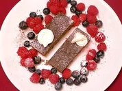 Schokostreifen im Beerennest - Rezept