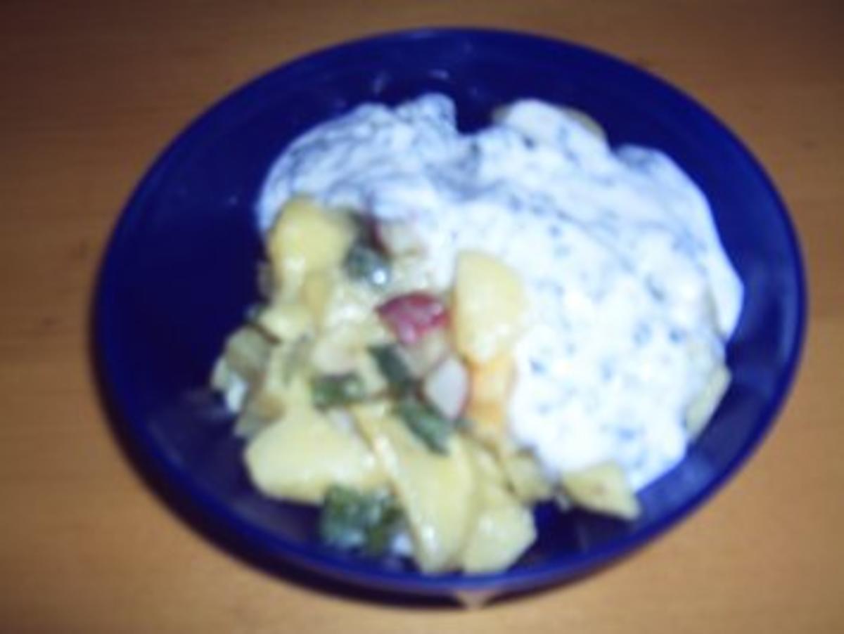 Bilder für Kartoffelsalat mit Radieschen und Lauchzwiebeln und Joghurtdressing - Rezept