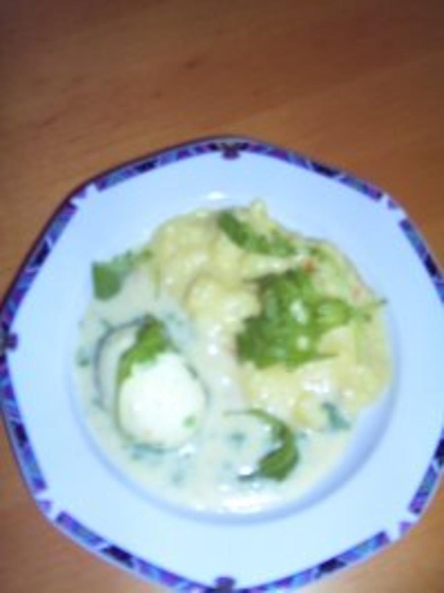 Eier mit Senf-Rucola-Soße - Rezept mit Bild - kochbar.de