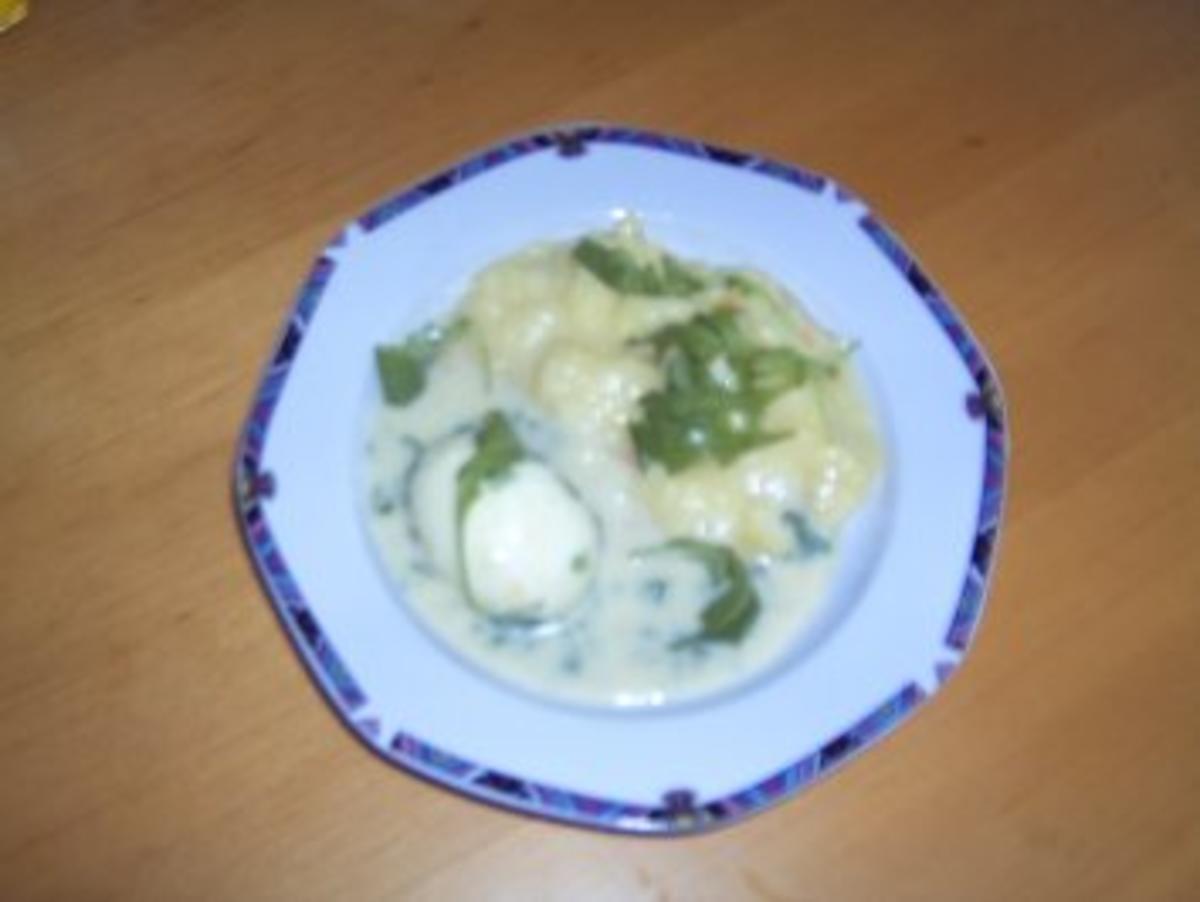 Eier mit Senf-Rucola-Soße - Rezept mit Bild - kochbar.de