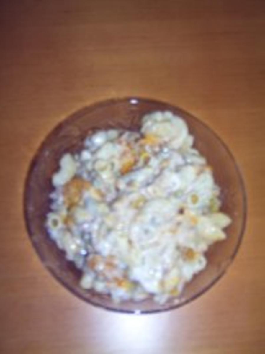 Nudelsalat mit Thunfisch und Mandarinen - Rezept - kochbar.de