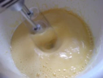 Rezept: Waldmeistertorte Bild Nr. 5 Waldmeistertorte - Rezept - Bild Nr. 5