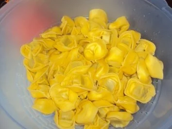 Rezept: Champignon-Käse Tortellini Bild Nr. 3 Champignon-Käse Tortellini - Rezept - Bild Nr. 3