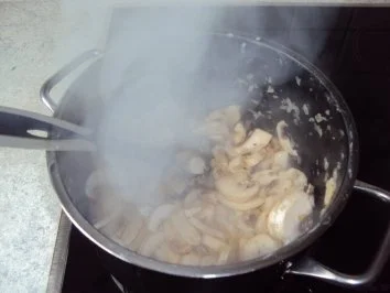 Rezept: Champignon-Käse Tortellini Bild Nr. 4 Champignon-Käse Tortellini - Rezept - Bild Nr. 4