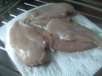 Rezept: Geflügel-Brust in Rosmarin-Curry-Sahne-Soße Bild Nr. 2 Geflügel-Brust in Rosmarin-Curry-Sahne-Soße - Rezept - Bild Nr. 2