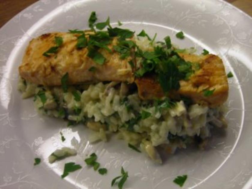 Champignon-Risotto mit Lachs und Zitronenbutter - Rezept - kochbar.de