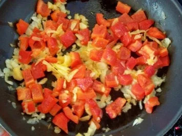 Rezept: Kochen: Spaghetti mit Tomaten-Paprika-Sauce Kochen: Spaghetti mit Tomaten-Paprika-Sauce - Rezept