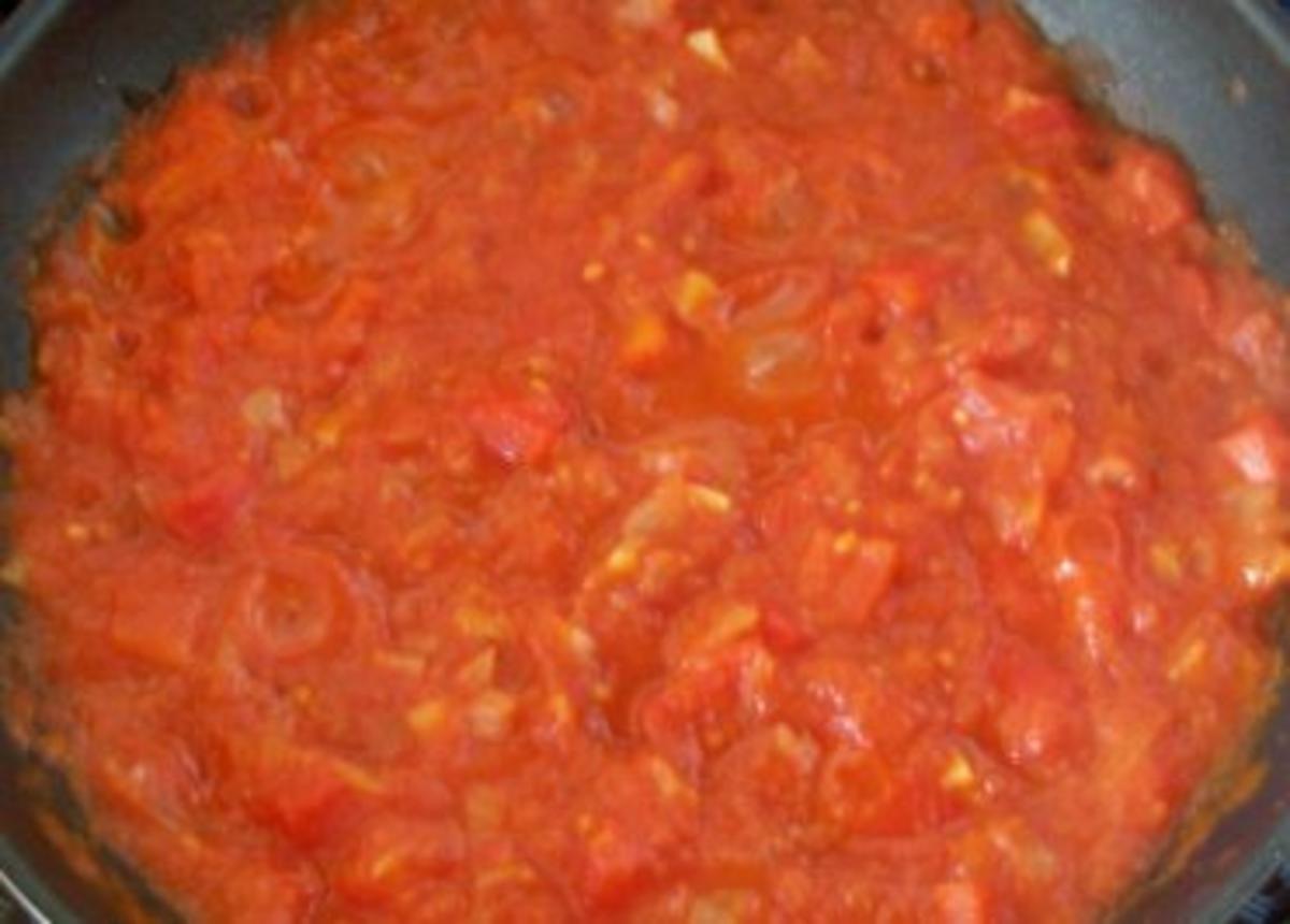 Kochen: Spaghetti mit Tomaten-Paprika-Sauce - Rezept - Bild Nr. 2