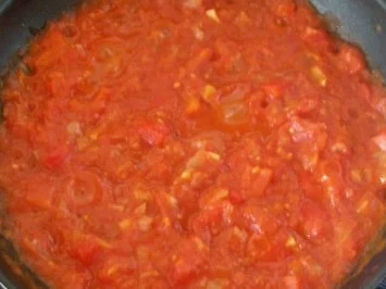 Rezept: Kochen: Spaghetti mit Tomaten-Paprika-Sauce Bild Nr. 2 Kochen: Spaghetti mit Tomaten-Paprika-Sauce - Rezept - Bild Nr. 2