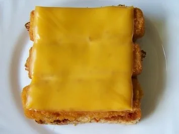 Rezept: Zwischensnack: Scharfes überbackenes Fischstäbchen-Toast Zwischensnack: Scharfes überbackenes Fischstäbchen-Toast - Rezept