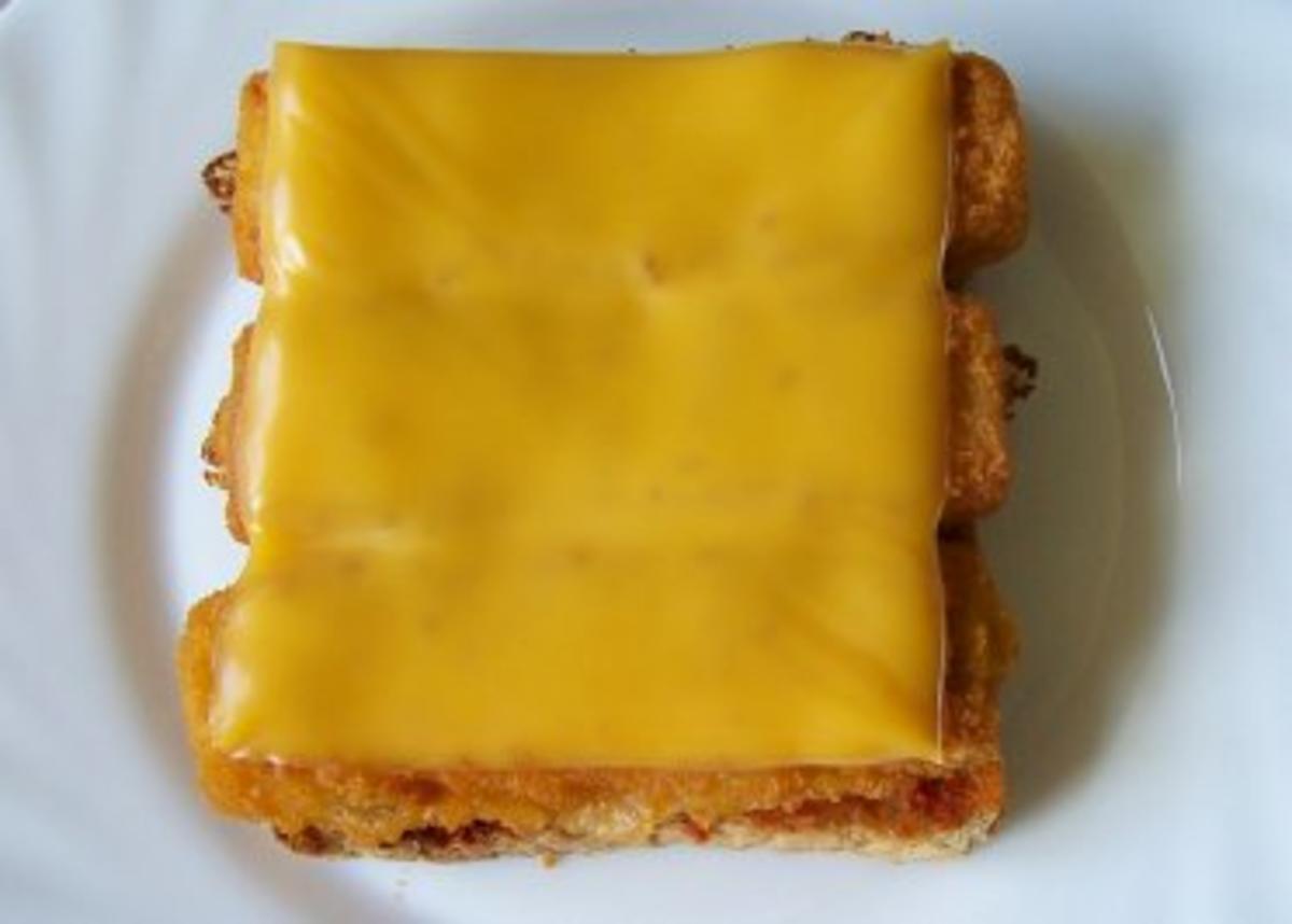 Bilder für Zwischensnack: Scharfes überbackenes Fischstäbchen-Toast - Rezept