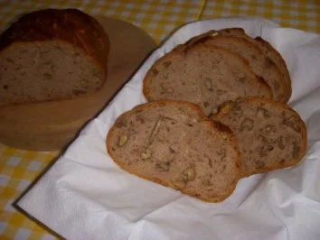 Rezept: NUSSBROT Bild Nr. 3 NUSSBROT - Rezept - Bild Nr. 3