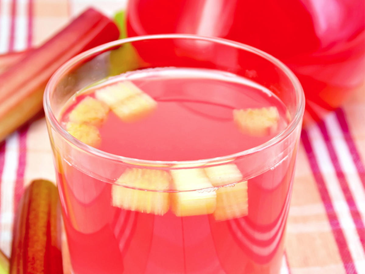 Saft: Rhabarbersaft - Rezept mit Bild - kochbar.de