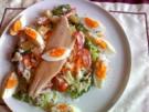 Forellenfilet auf buntem Salat - Rezept