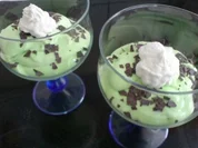 Waldmeister-Creme-Dessert - Rezept