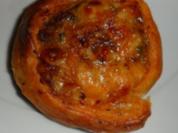 Blätterteig "Pizza"-Schnecken - Rezept