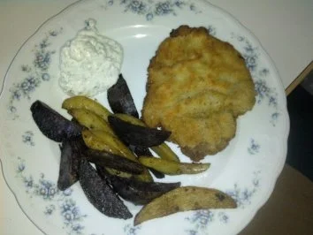Kalbsschnitzel mit bunten Country Potatoes und Sour Cream - Rezept - Bild Nr. 3