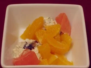 Orangensalat mit Datteln und Käsenockerl - Rezept
