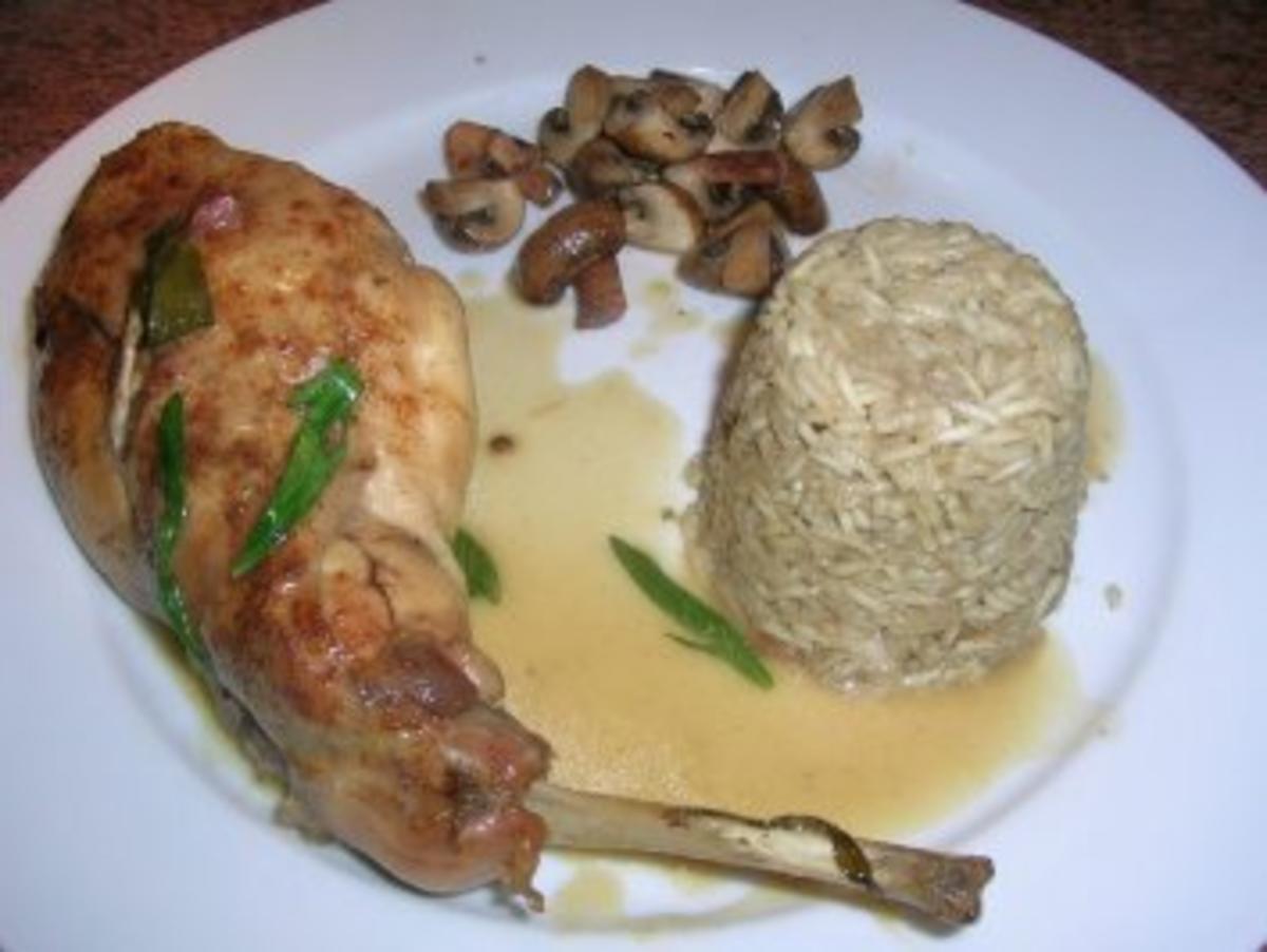 Kaninchenkeulen in Estragonsauce mit Steinpilz-Timbale - Rezept ...