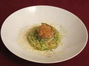 Soufflierte Jakobsmuschel auf Erbsenrisotto mit Prosecco-Ingwer-Schaum - Rezept