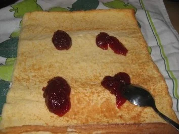 Backwaren: Erdbeer- Kiwi- Rolle - Rezept - Bild Nr. 8