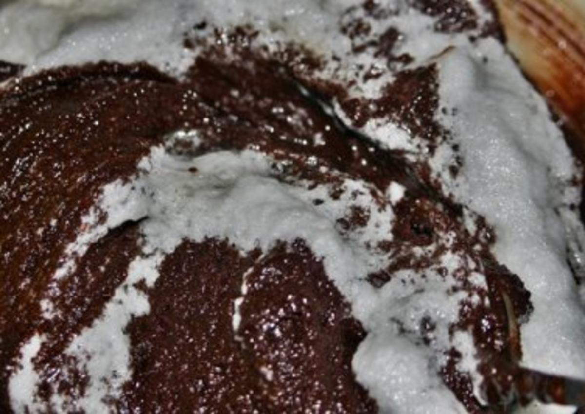 Devils Food Cake mit weißem Frosting - Rezept - Bild Nr. 10