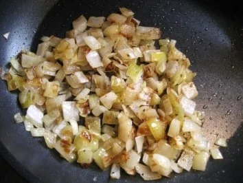Tomatensalat mit mild gebratenen Zwiebeln - Rezept - Bild Nr. 3