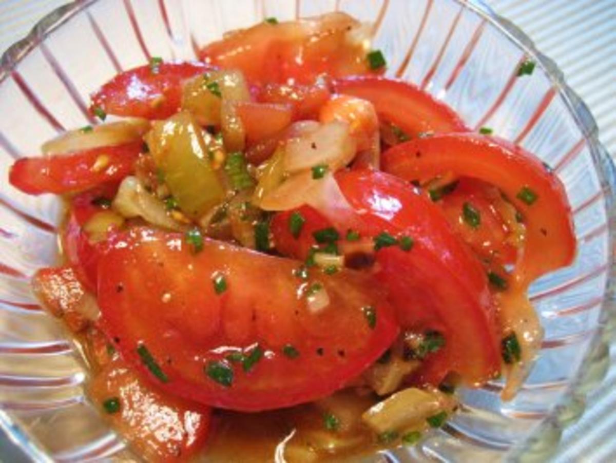 Tomatensalat mit mild gebratenen Zwiebeln - Rezept - Bild Nr. 2