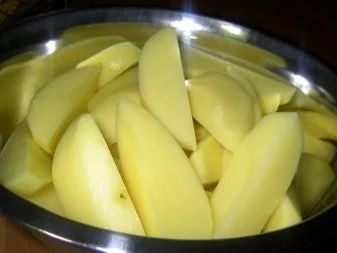 Rezept: Hackbraten mit Grüner-Pfeffer-Sauce, Rosmarinkartoffeln und Butterbohnen Bild Nr. 2 Hackbraten mit Grüner-Pfeffer-Sauce, Rosmarinkartoffeln und Butterbohnen - Rezept - Bild Nr. 2