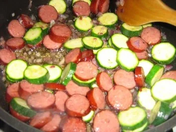 Rezept: Cabanossi-Zucchini-Girandole Bild Nr. 4 Cabanossi-Zucchini-Girandole - Rezept - Bild Nr. 4