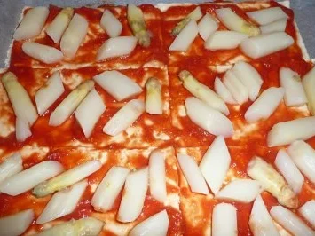Rezept: Spargel-Pizza Bild Nr. 2 Spargel-Pizza - Rezept - Bild Nr. 2