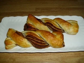 2 kleine Blätterteig-Nutella-Zöpfe - Rezept