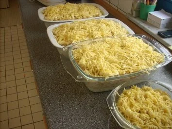 Rezept: Nudelauflauf in Schinken-Käse -Sahnesoße Bild Nr. 7 Nudelauflauf in Schinken-Käse -Sahnesoße - Rezept - Bild Nr. 7